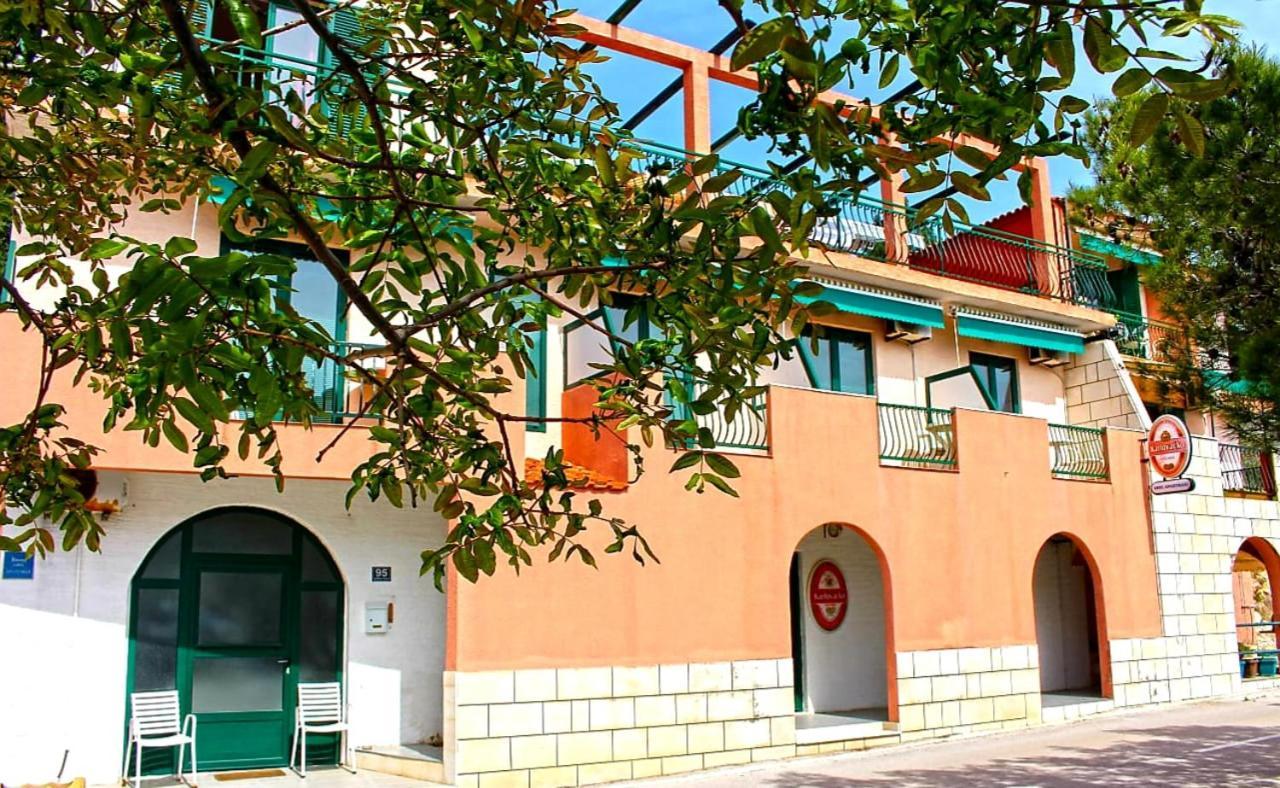 Apartments Gabriela Drvenik  Ngoại thất bức ảnh
